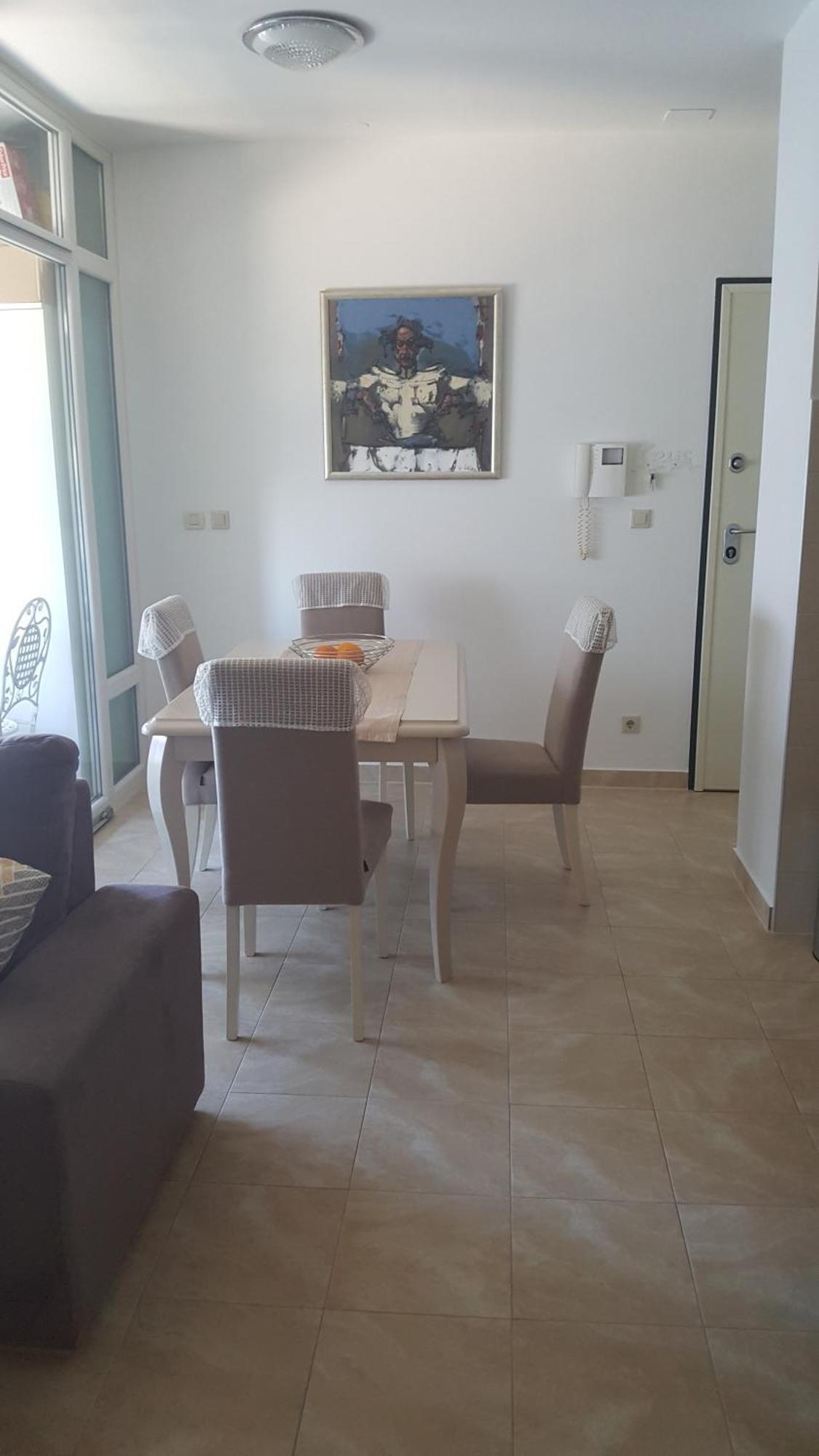 Luxury 1 Bedroom App Center&Balcony Free Parking Split Bilik gambar