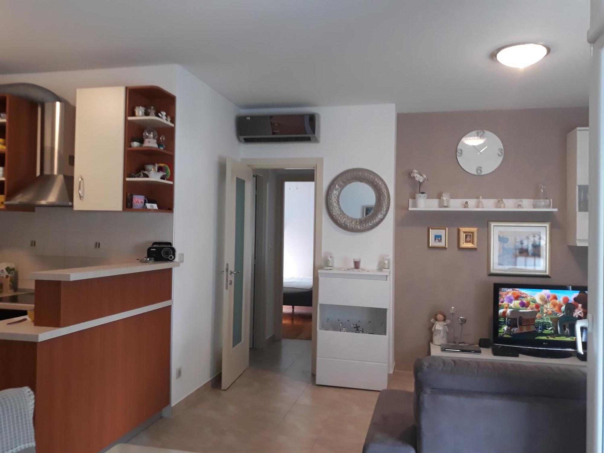 Luxury 1 Bedroom App Center&Balcony Free Parking Split Bilik gambar