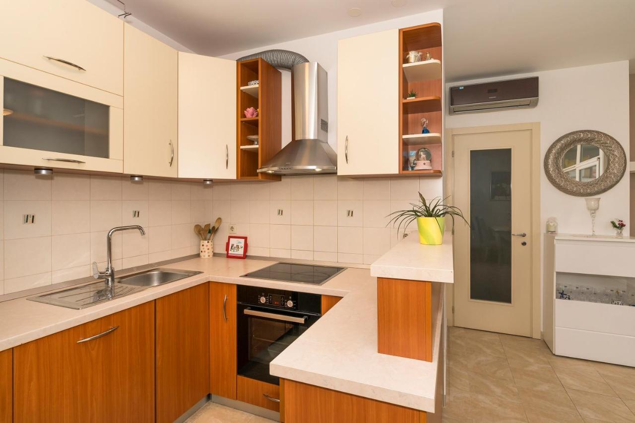 Luxury 1 Bedroom App Center&Balcony Free Parking Split Luaran gambar